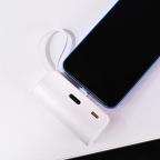 Power bank prenosiva baterija privezak 5000mAh 15W lightning bela slika 3