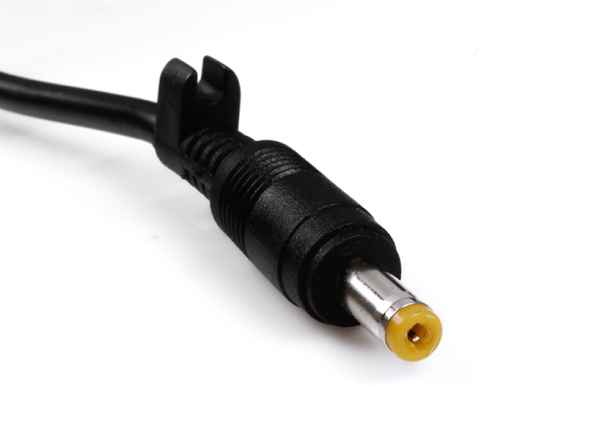 Konektor punjaca za laptop sa kablom 4.8 x 1.7 cena 3000 din slika