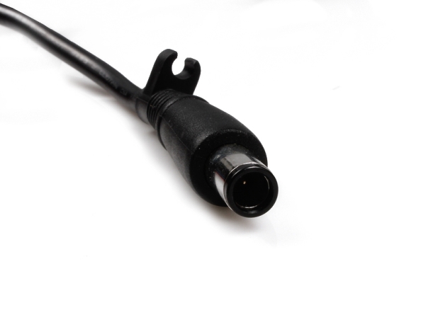 Konektor punjaca za laptop sa kablom 7.4 x 5.00 cena 3000 din slika