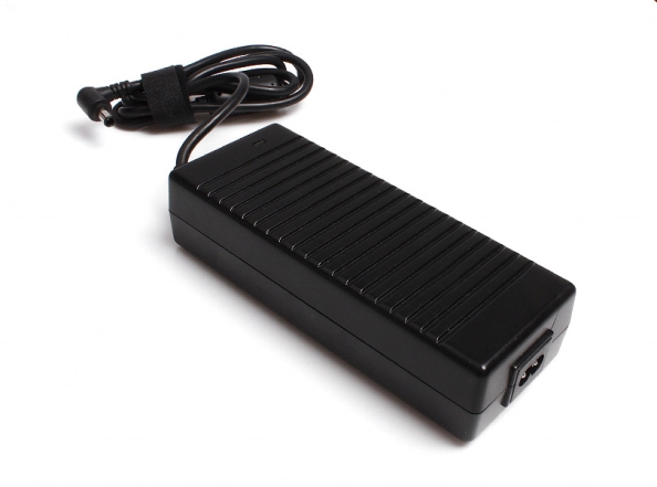 Punjac za laptop Sony 19.5V 6.15A (6.5*4.4) cena 6000 din slika