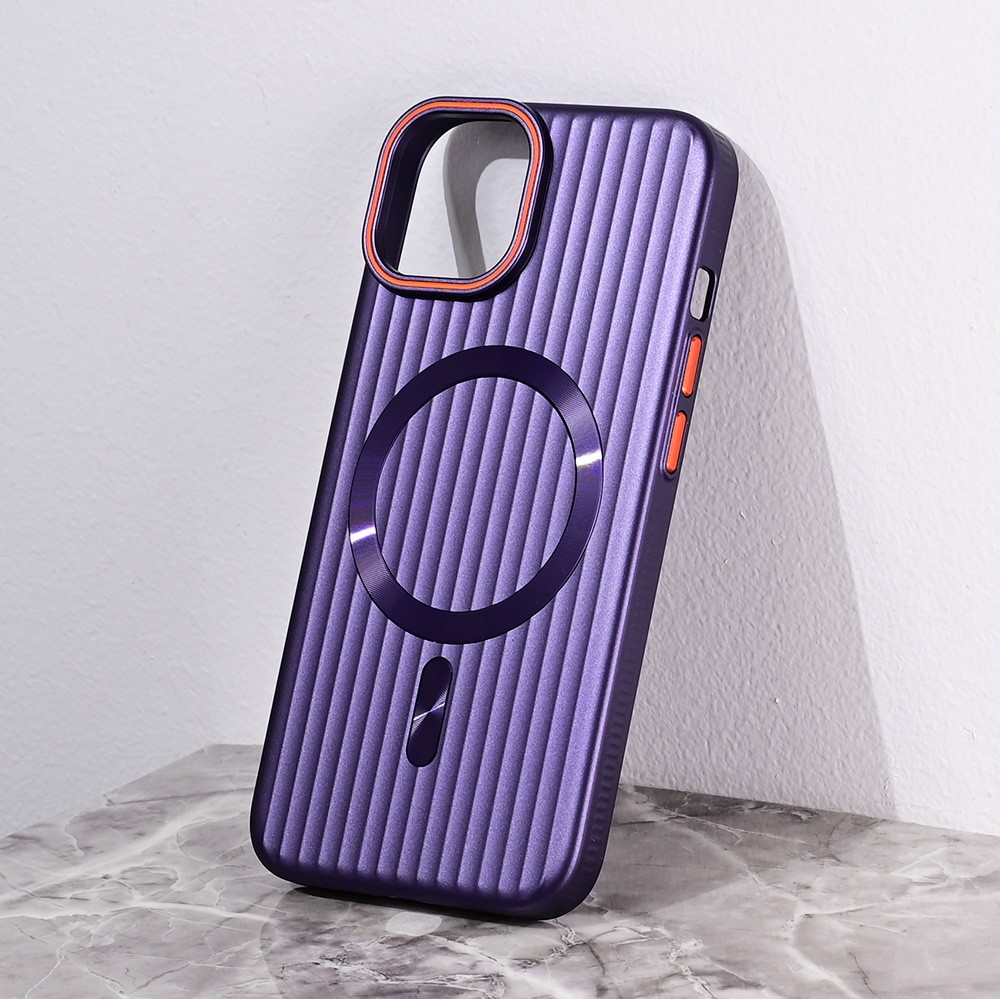 Maska Torbica Magsafe Stripe za iPhone 13 6.1 ljubicasta cena 2500 din slika